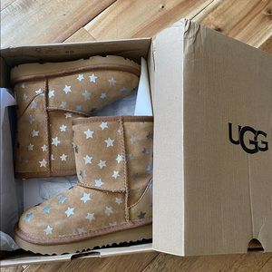 Classic short UGG boots toddler size 10